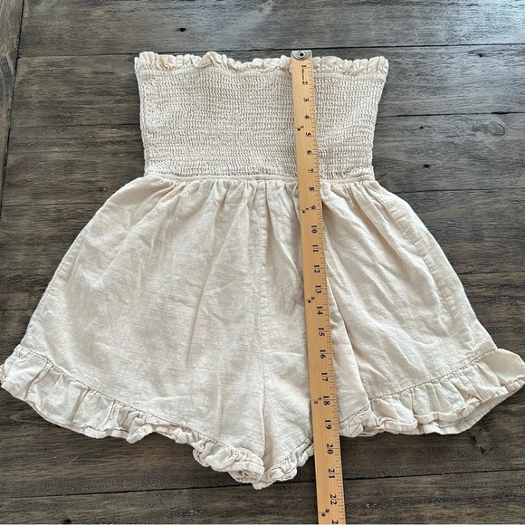 Princess Polly US size 8 Harper Lee Strapless Shorts Romper Playsuit smocked - Picture 7 of 9